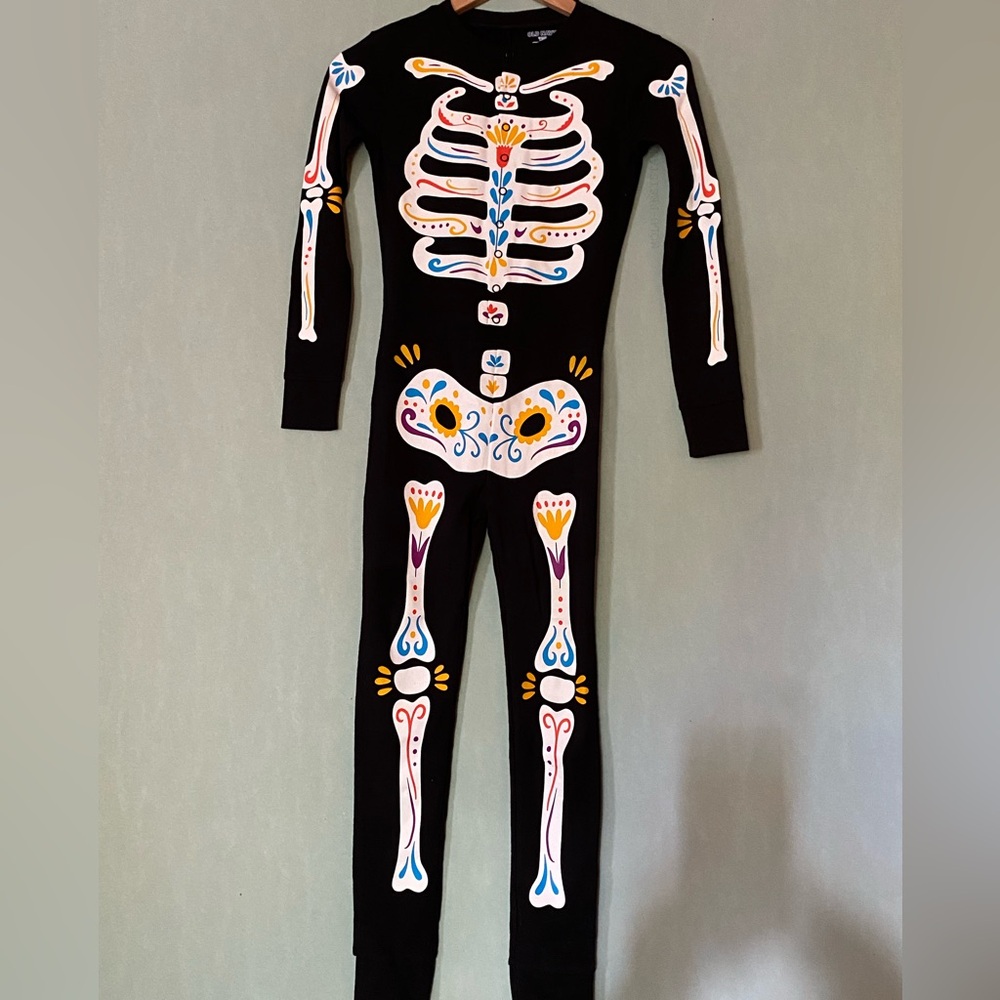 NWTS Old Navy kids skeleton onesie